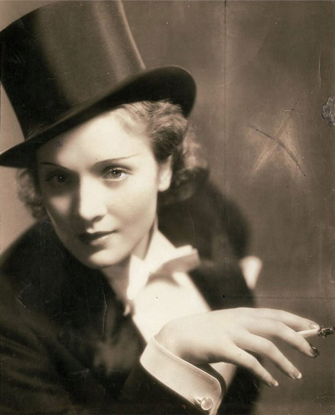 Marlene Dietrich - Morocco_(film)_1930-H600